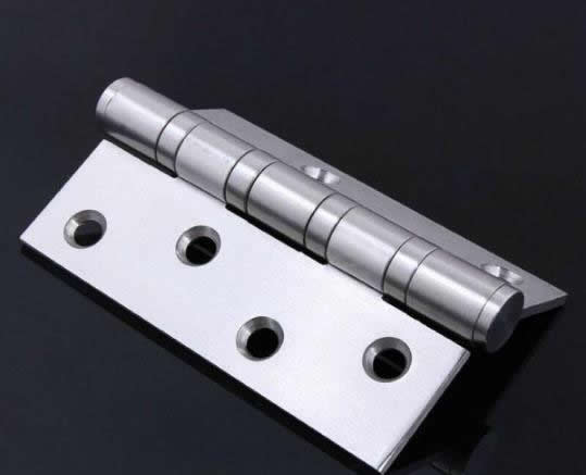 復(fù)合實(shí)木門配件知多少